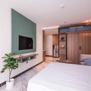 Luxe Paradise Suites Hotel Hoang Cau